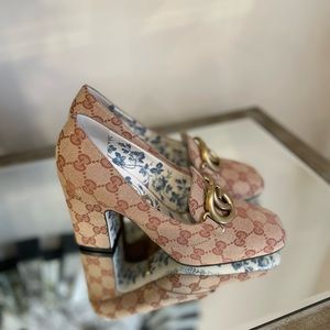 Gucci Heels - Classic Print - Brand New Never Worn
